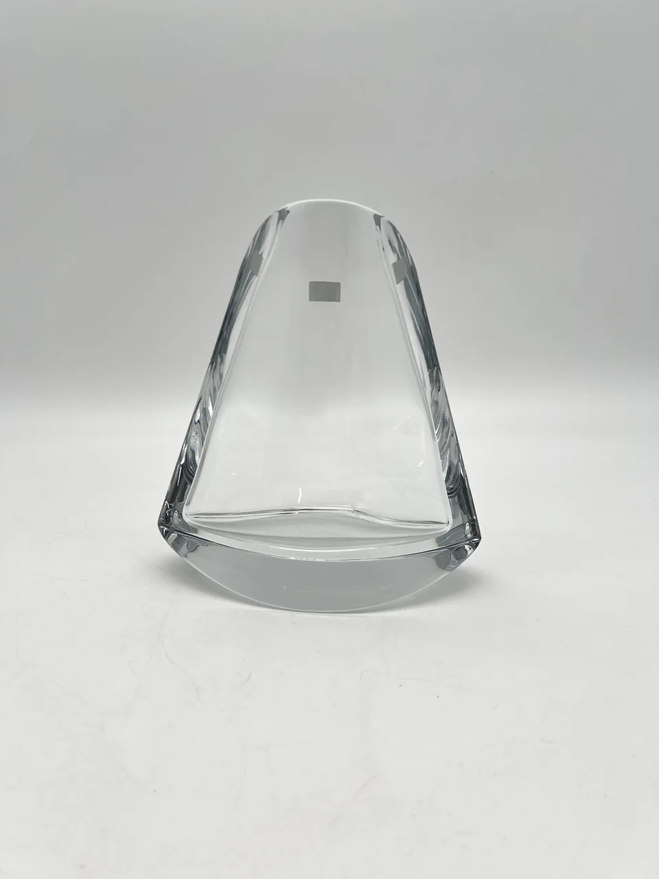 BACCARAT VASE view 9