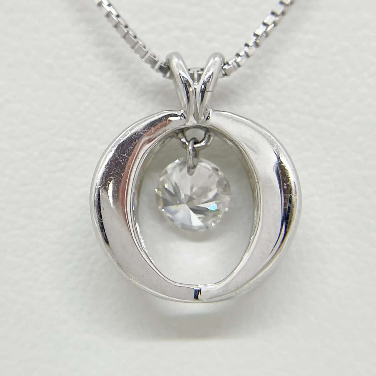 K18 wg diamond necklace d0.31ct view 3