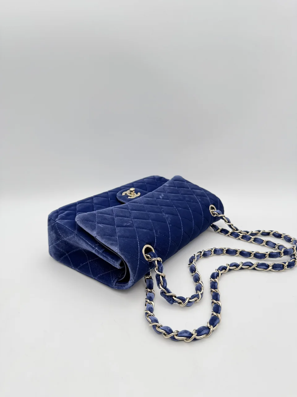CHANEL MATELASSE 25 DOUBLE FLAP view 9