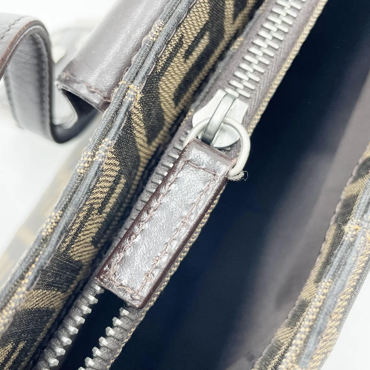 FENDI MAMMA BAGUETTE view 4