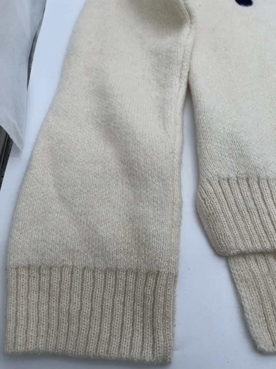 FENDI SWEATER (WHITE) hover