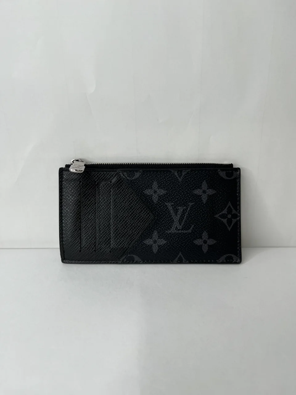 LV TAIGARAMA COIN CARD HOLDER hover