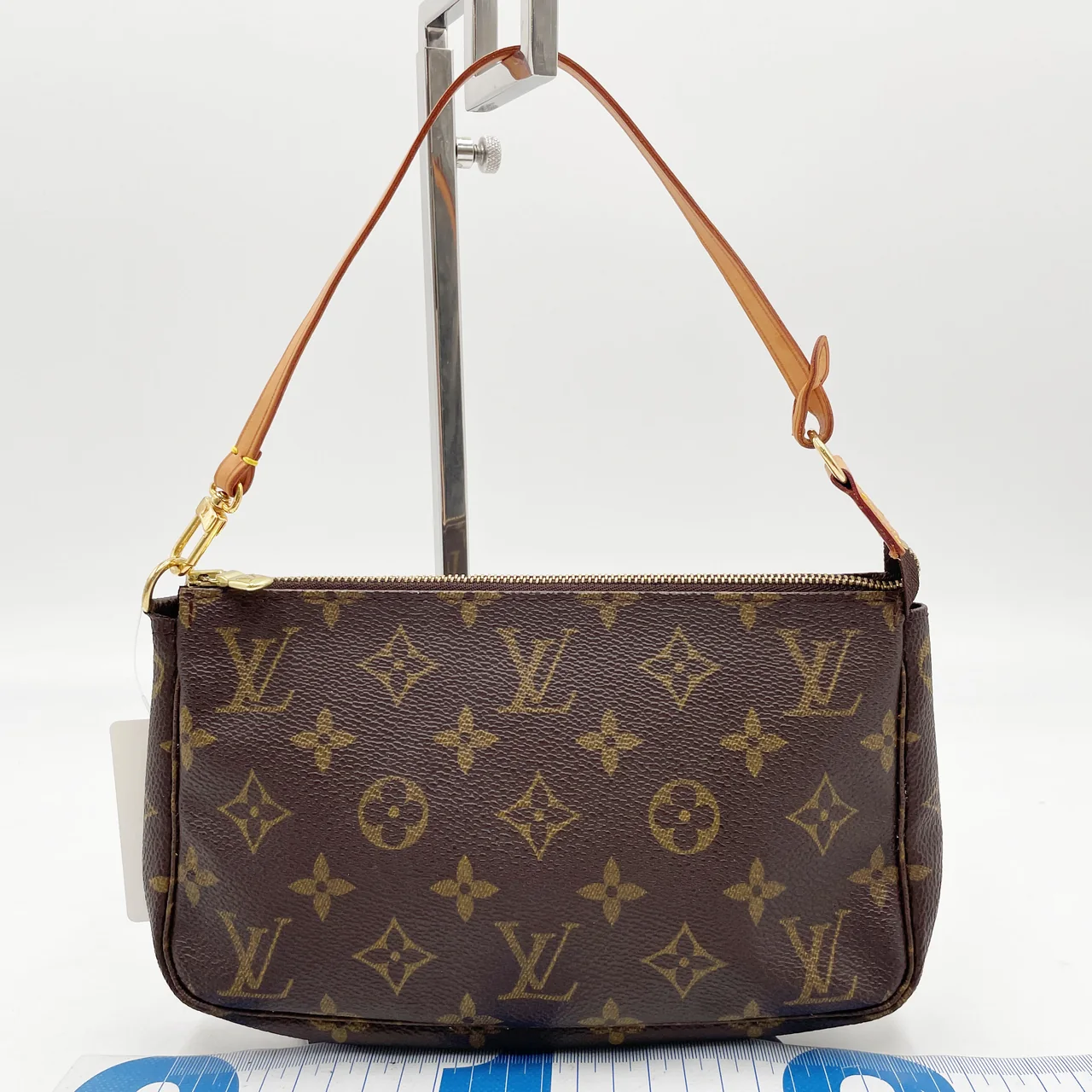 LV MONOGRAM POCHETTE ACCESSOIRE
