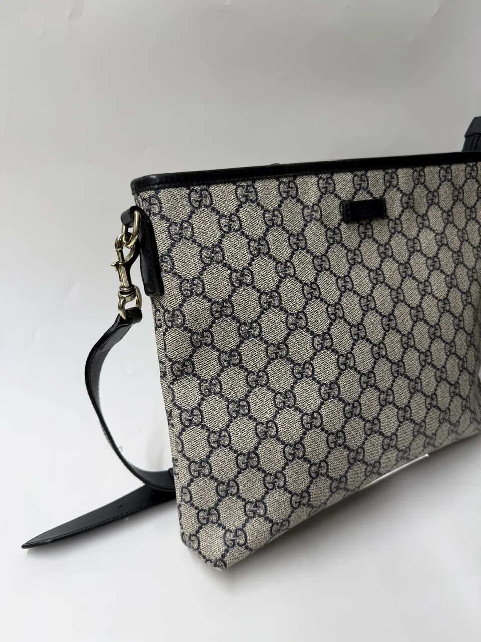 GUCCI 388924 SHOULDER BAG view 3
