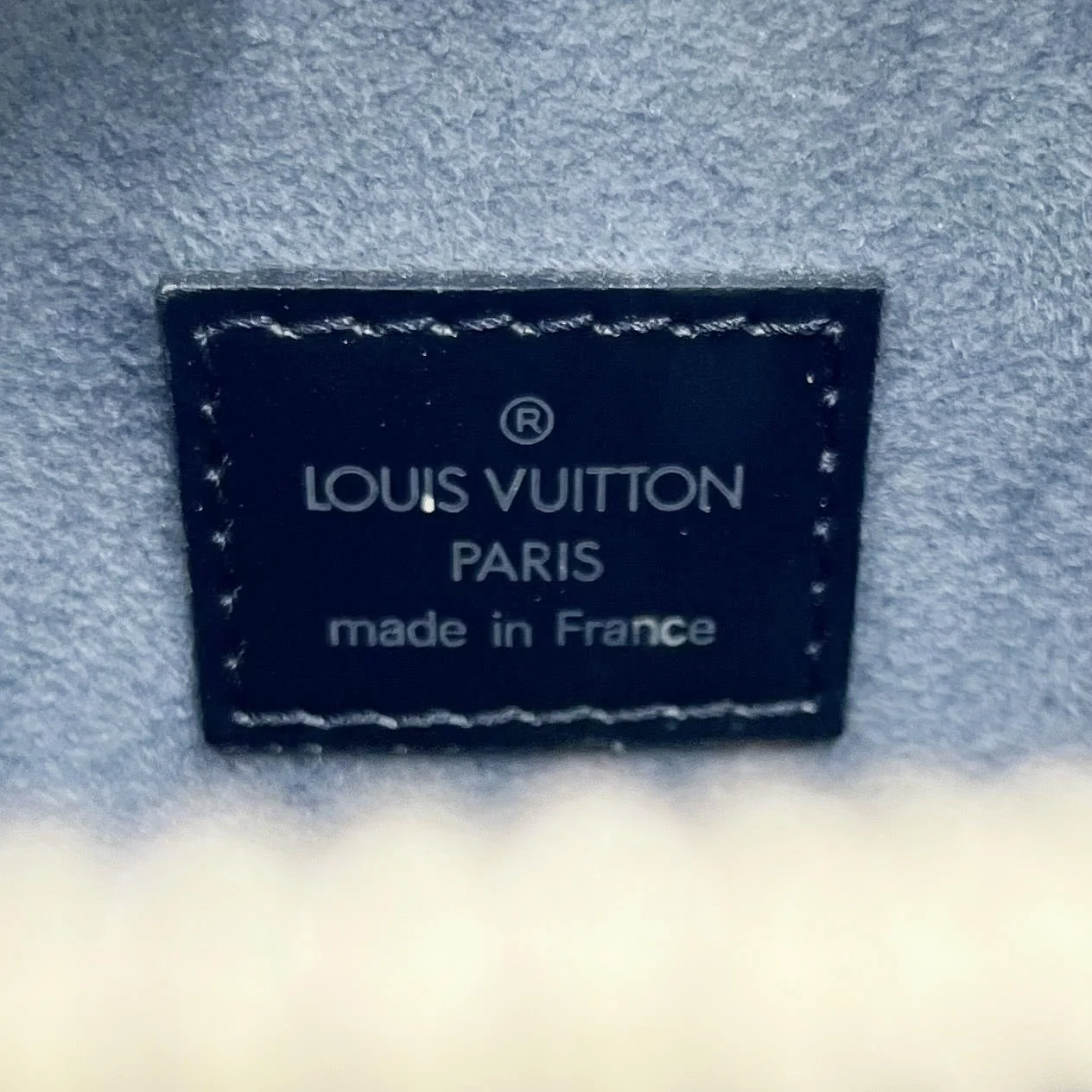 LV EPI JASMINE (BLACK) view 10