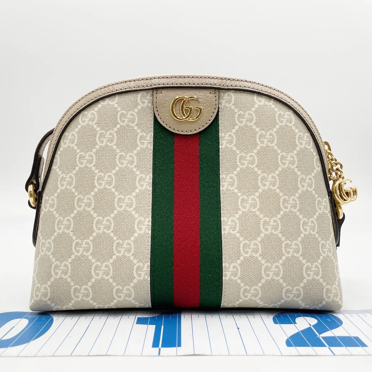 GUCCI GG SUPREME SHOULDER BAG (BEIGE)