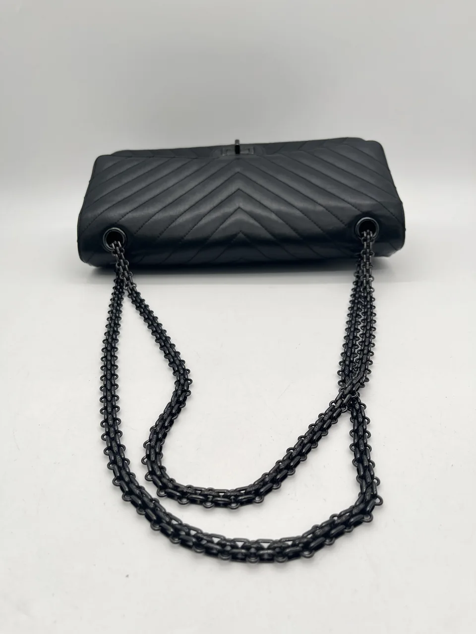 CHANEL CHEVRON 2.55 DOUBLE FLAP view 4