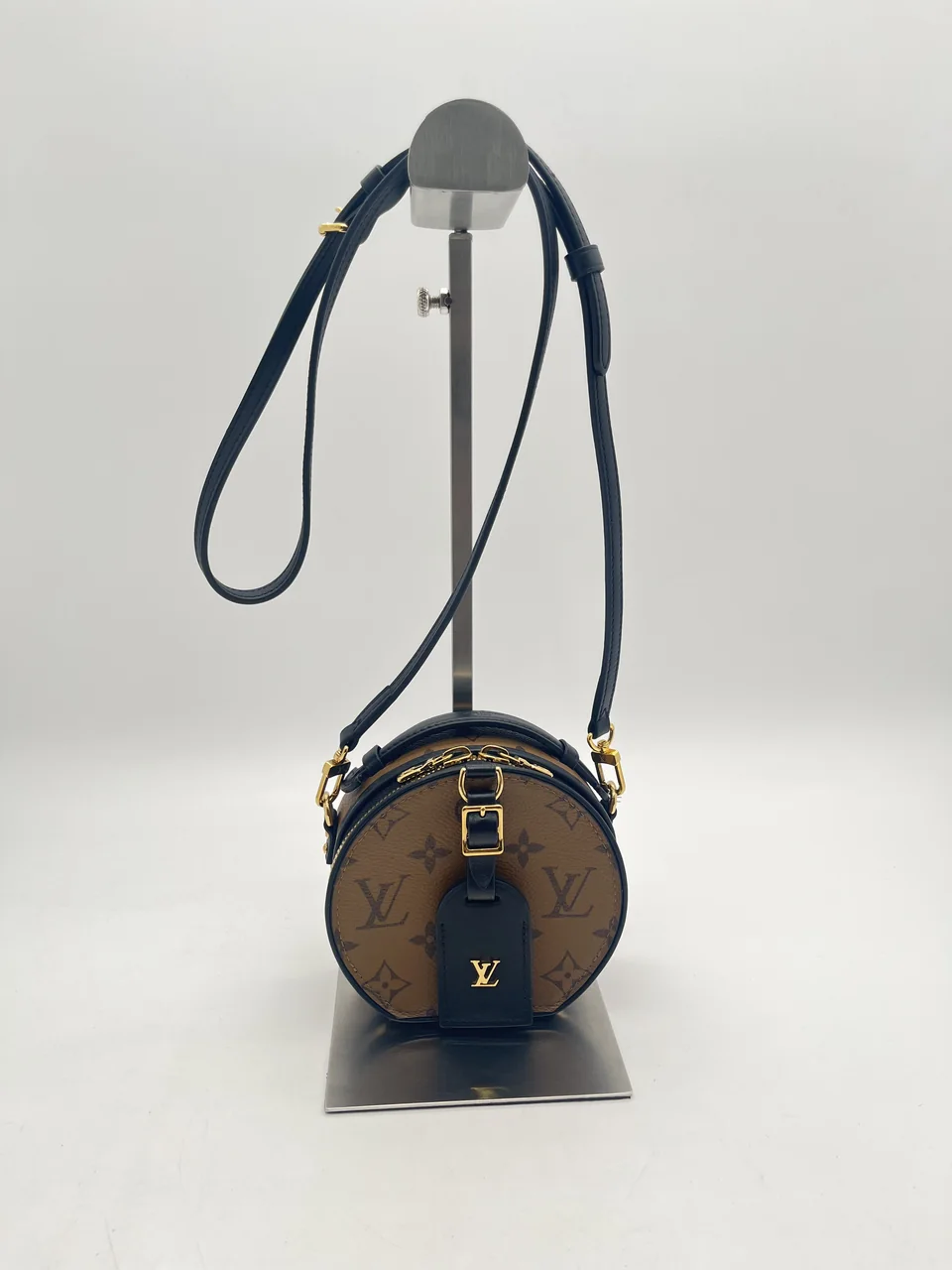 LV MONOGRAM REVERSE M68276