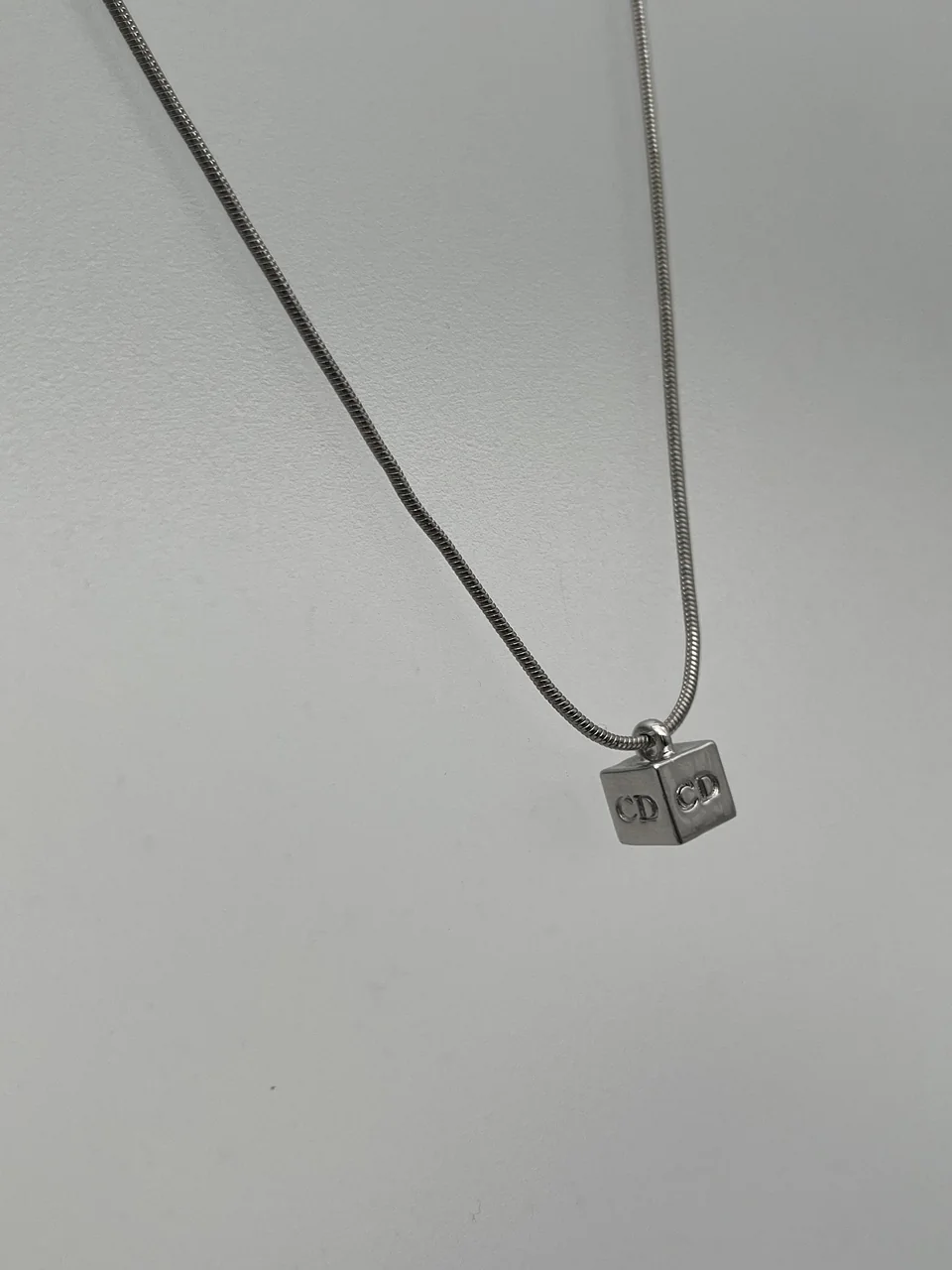 DIOR NECKLACE view 4