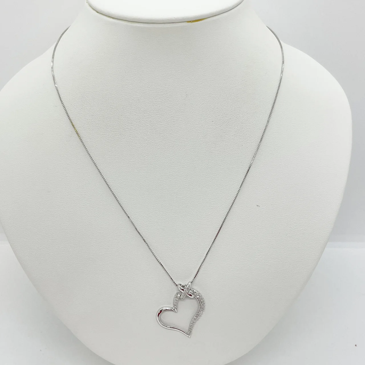 K18WG/K14WG HEART NECKLACE FD0.34CT 5.2G hover