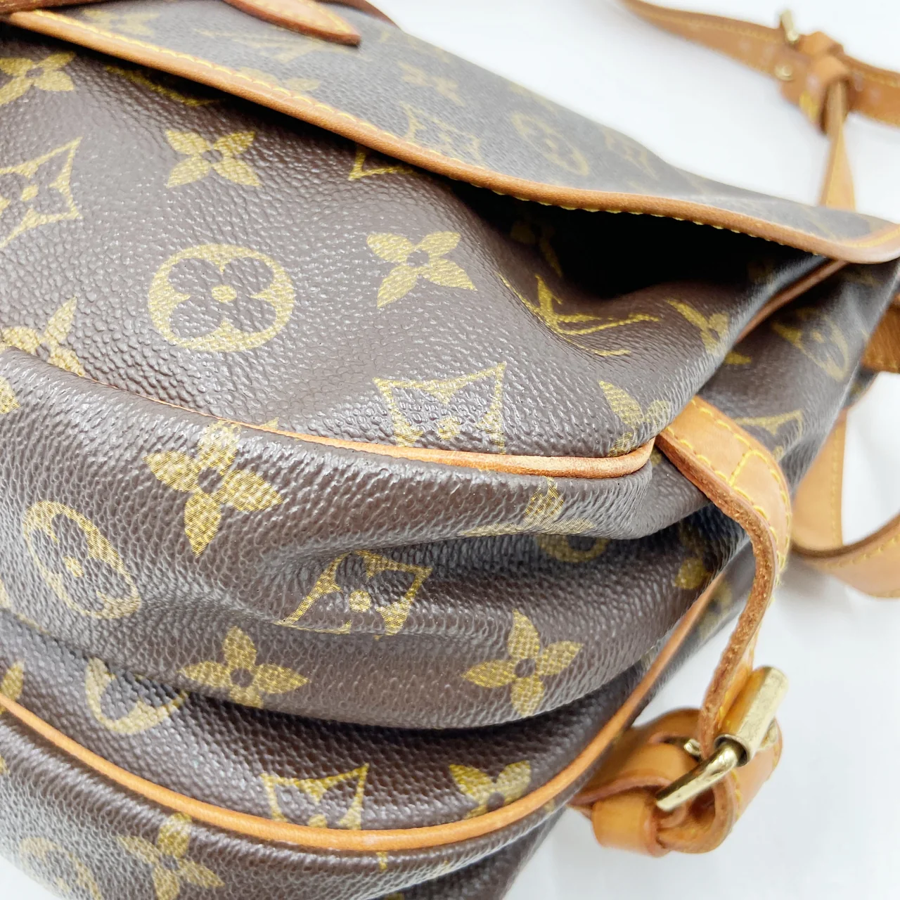 LV MONOGRAM SAUMUR 30 view 5