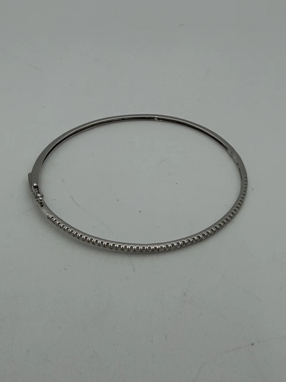 K18WG BANGLE FD0.50CT 5.7G view 4