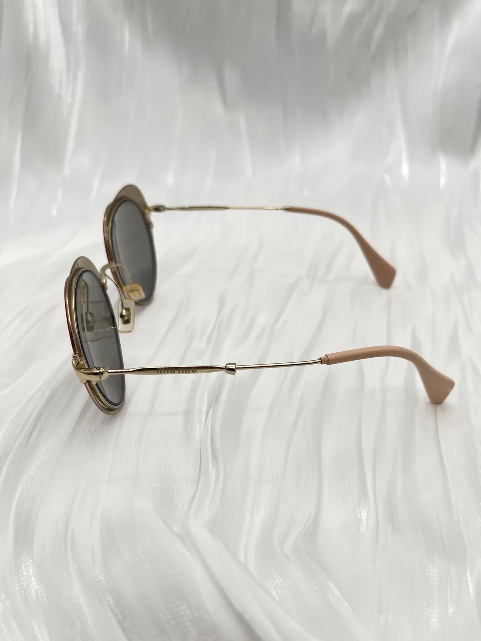 MIU MIU SUNGLASSES view 3