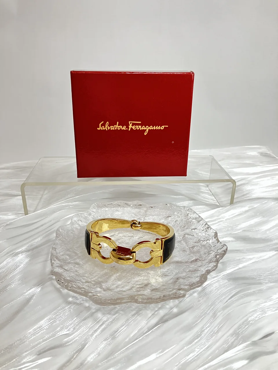 SALVATORE FERRAGAMO GANCINI BANGLE
