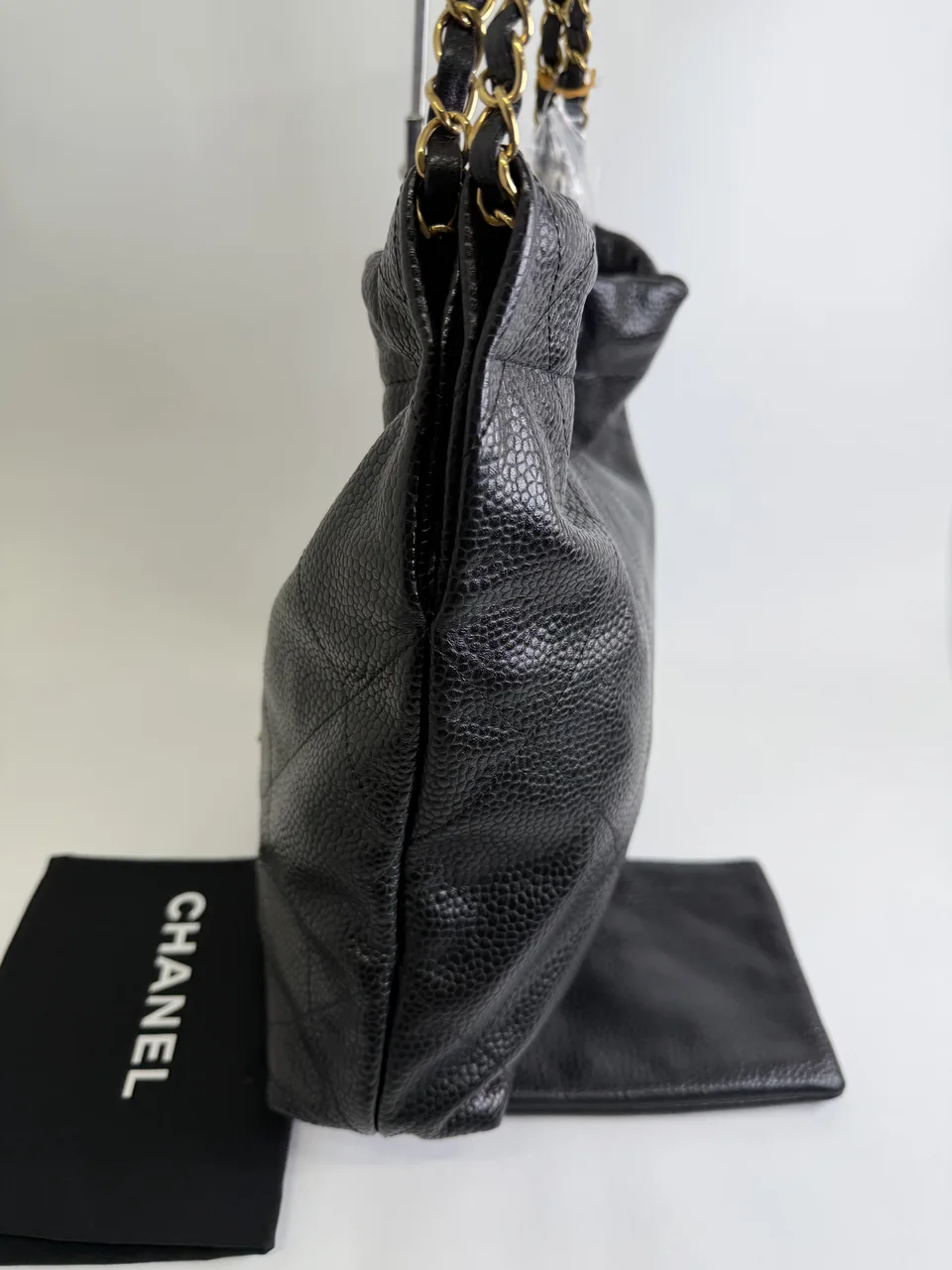 CHANEL CAVIAR 22 CHAIN TOTE BAG view 6