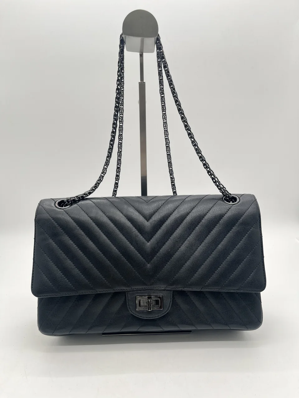 CHANEL CHEVRON 2.55 DOUBLE FLAP hover