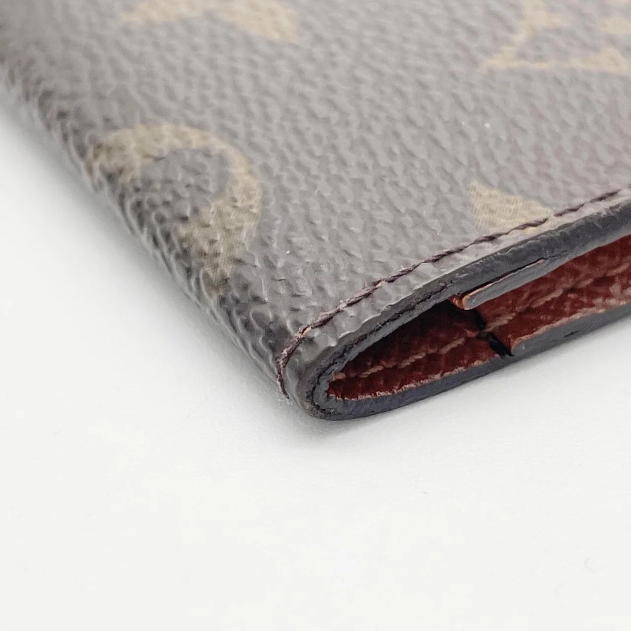 LV MONOGRAM PORTE CARTE VERTICAL view 5