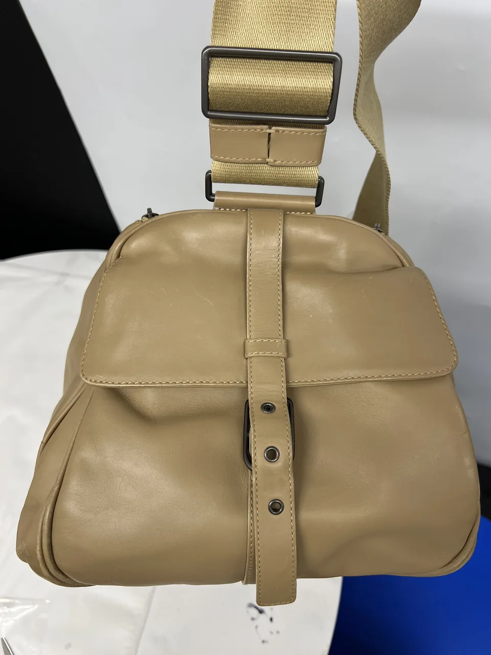 BOTTEGA VENETA SIDE POCKET ZIP POST SHOULDER BAG view 4