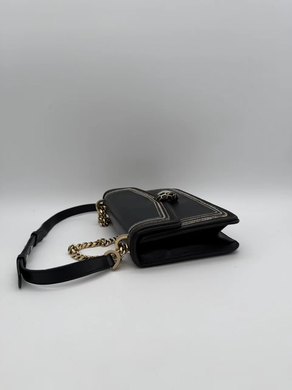 BVLGARI SERPENTI CHAIN SHOULDER BAG (BLACK) view 6