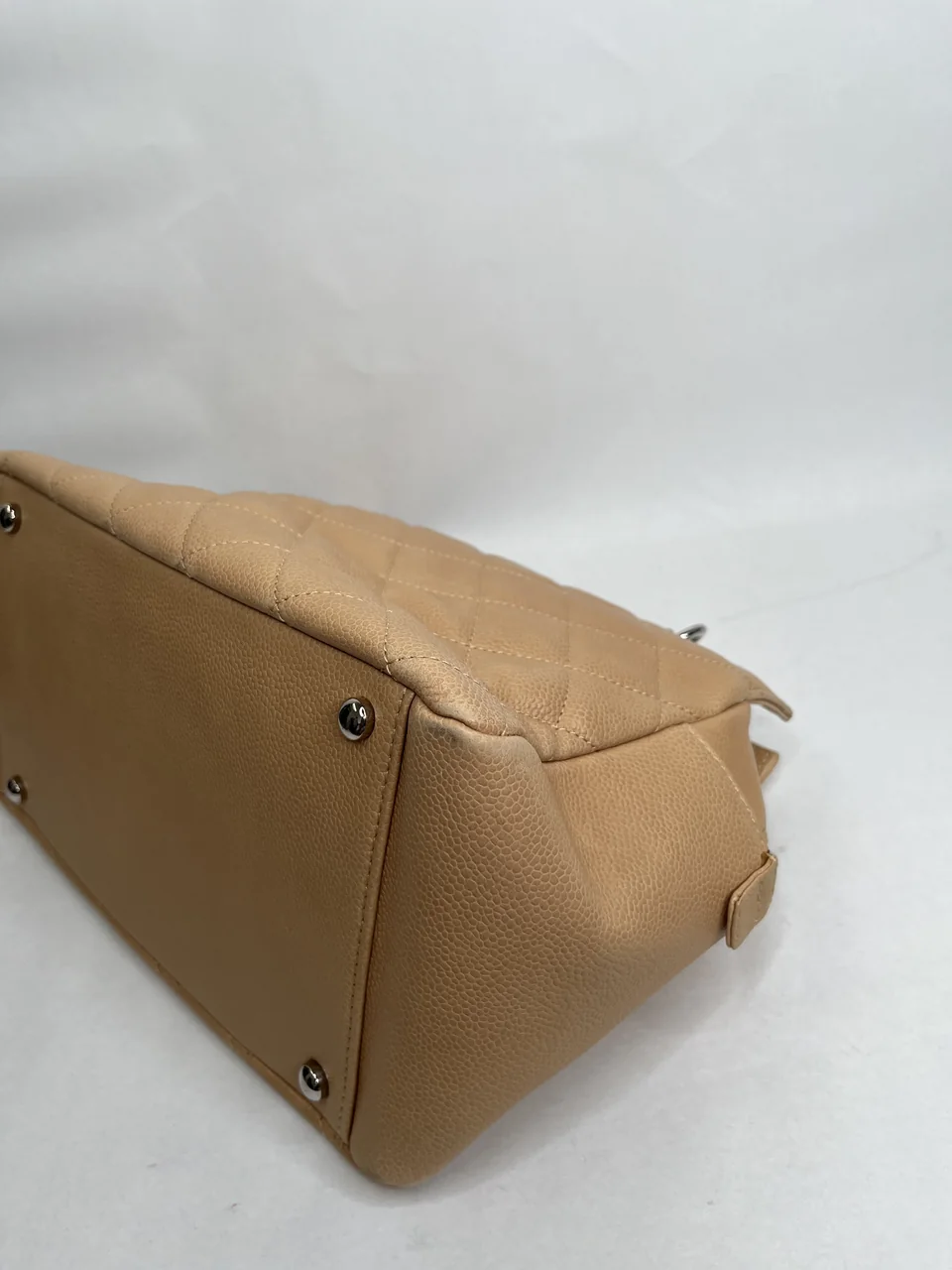 CHANEL CAVIAR CHAIN TOTE BAG (12 SERIAL CODE) view 5